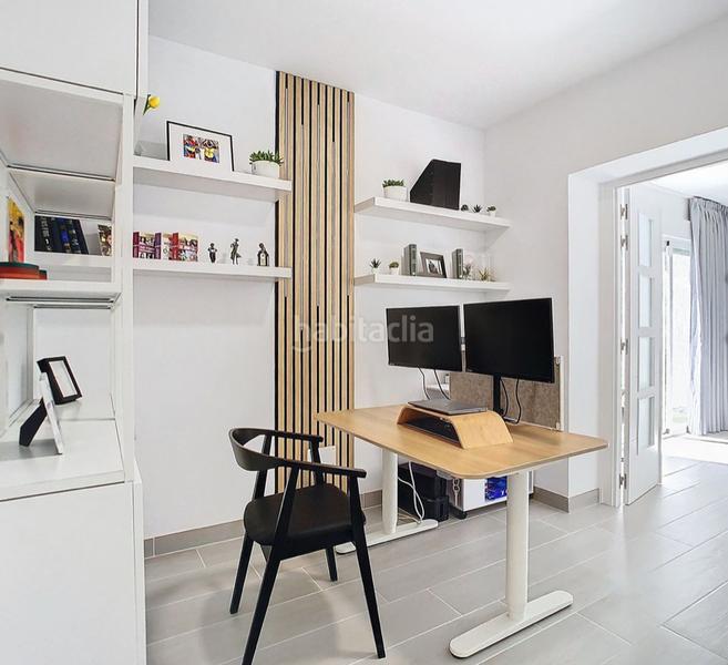 Foto 2374362b-54c3-44c3-86be-b9cedc0edc70. Flat with fireplace parking pool in Torremuelle Benalmádena