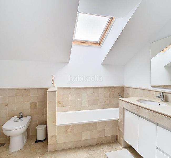 Foto c9d0e96a-492f-4ff1-82b4-575b310f1c1a. Flat with fireplace parking pool in Torremuelle Benalmádena