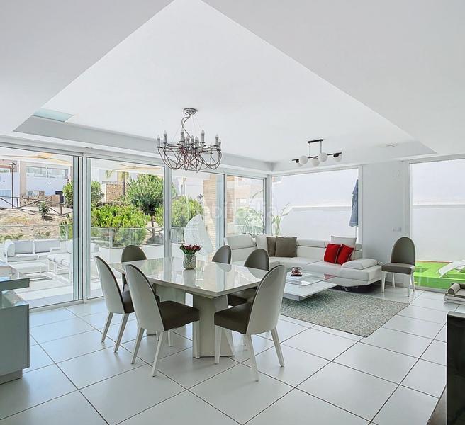 Foto fdef95fc-b63d-4bd2-a083-a965f2da8fbf. Flat with fireplace parking pool in Torremuelle Benalmádena