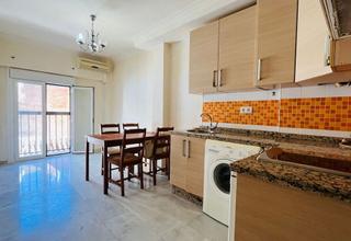 Piso en Puerto Deportivo. This charming 45 m² apartment, located just 200 meters from the
