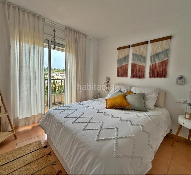 Foto ed020fe3-ccce-440b-8bd7-3ec586705c43. Appartamento con camino parcheggio piscina in Torreblanca del Sol Fuengirola