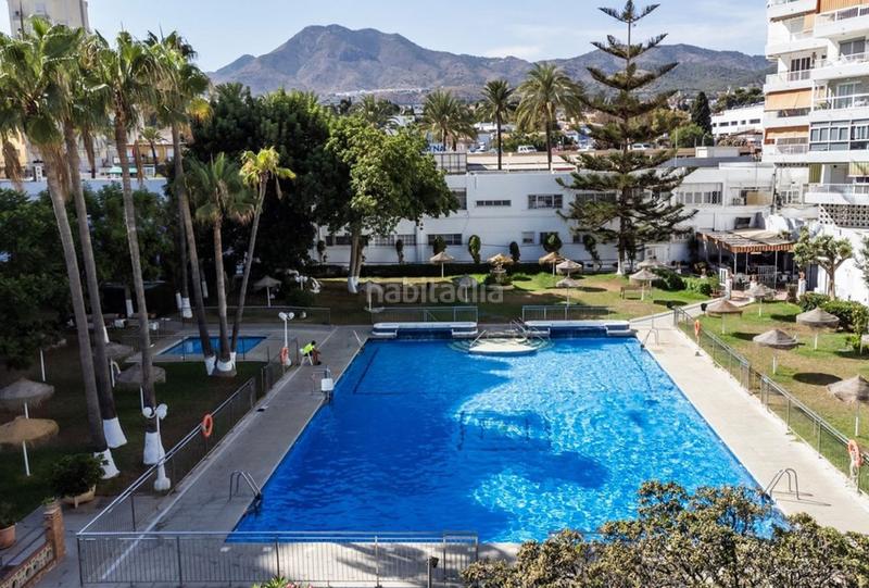 Foto 10dbe094-bcf8-4202-b6c5-5fee2df3fa67. Pis amb xemeneia piscina a Puerto Marina Benalmádena