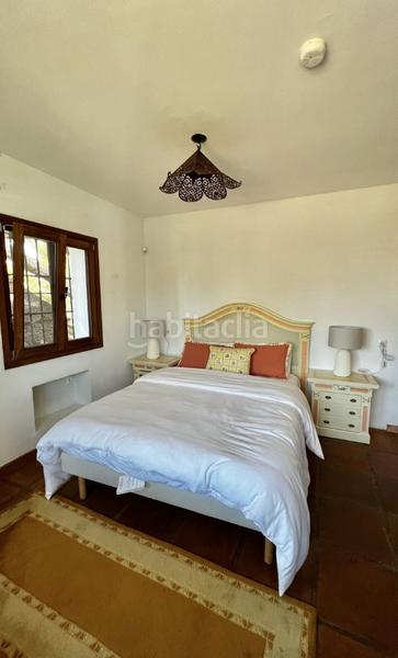 Foto 1cd282b8-03e8-45ff-aa99-ed76bbb1c9f4. Pis amb xemeneia aparcament piscina a Marbesa Marbella