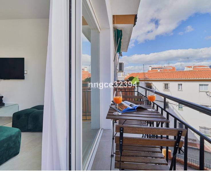 Foto cdb5a065-39a4-4582-8aaa-bc022be8cbd6. Appartamento con camino in Playa Bajadilla - Puertos Marbella