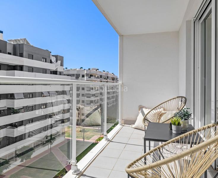 Foto 5108fcc9-9cc8-44d2-9a72-aea872c4b3ca. Appartamento con camino parcheggio in Parque Central Estepona