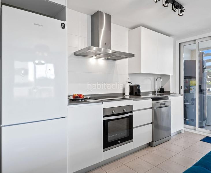 Foto 92549fc2-83cf-4c02-baa1-bb3a6f8163ef. Appartamento con camino parcheggio in Parque Central Estepona