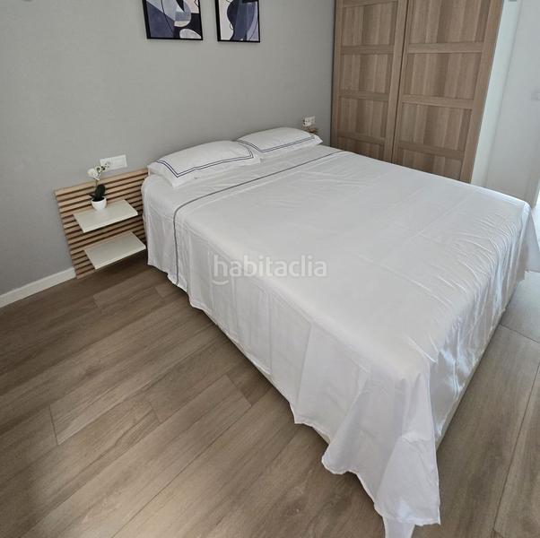 Foto 327b34b9-e16b-48c8-9d70-751d29fb9de2. Flat with fireplace in Playa de los Boliches Fuengirola