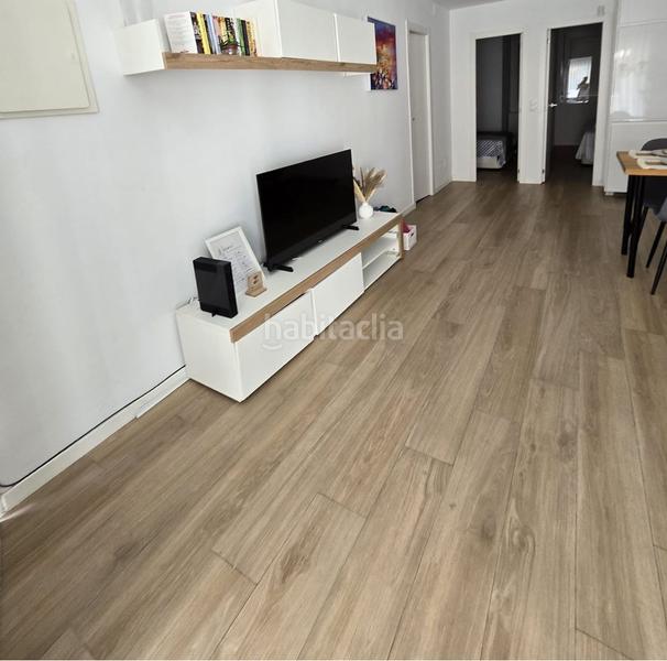 Foto e6f69f84-bdaf-483e-a088-859010323c5c. Flat with fireplace in Playa de los Boliches Fuengirola