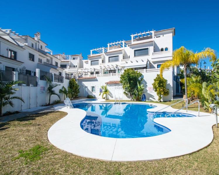 Foto 374189eb-3d5e-4315-b34a-47aca4906132. Appartement avec cheminée piscine dans Paraiso - Barronal Estepona