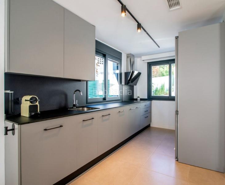 Foto 8d51b569-286a-49d6-bfbd-561030bacad5. Appartement avec cheminée piscine dans Paraiso - Barronal Estepona