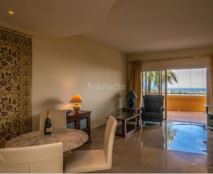 Foto c91025bd-8b2b-4a52-ae45-c6d82c319c0e. Flat with fireplace parking pool in Elviria Marbella
