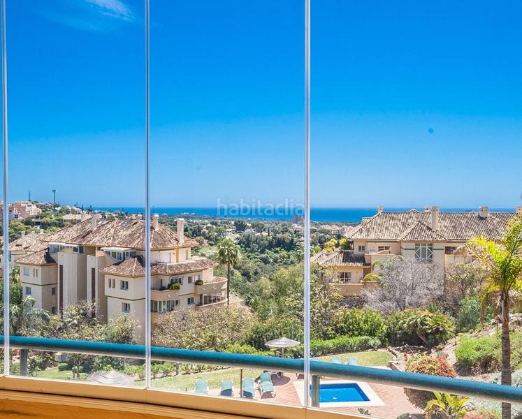 Foto f2cb78ec-b84e-49d2-9955-effd4a939cc7. Flat with fireplace parking pool in Elviria Marbella