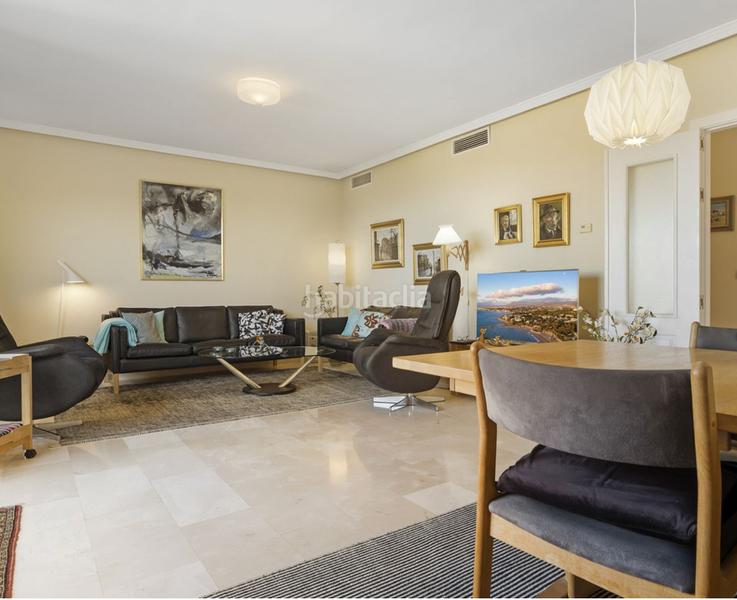 Foto 7b1c6fa8-7532-447d-8ad3-af3602aa333c. Etagenwohnung mit kamin parking pool in Zona Centro Comercial Torrequebrada Benalmádena