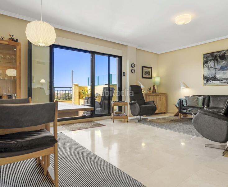 Foto c8d713df-3f53-49ff-8d96-5771f97d4653. Etagenwohnung mit kamin parking pool in Zona Centro Comercial Torrequebrada Benalmádena