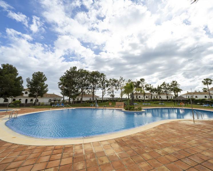 Foto 75229174-1f18-42c5-b952-83948b8b8f6d. Appartamento con camino parcheggio piscina in La Duquesa Manilva