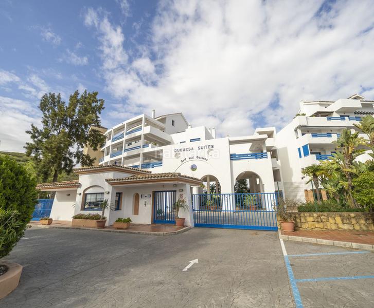 Foto 8971f36d-7753-4b57-b38b-426f92ca9a8c. Appartamento con camino parcheggio piscina in La Duquesa Manilva