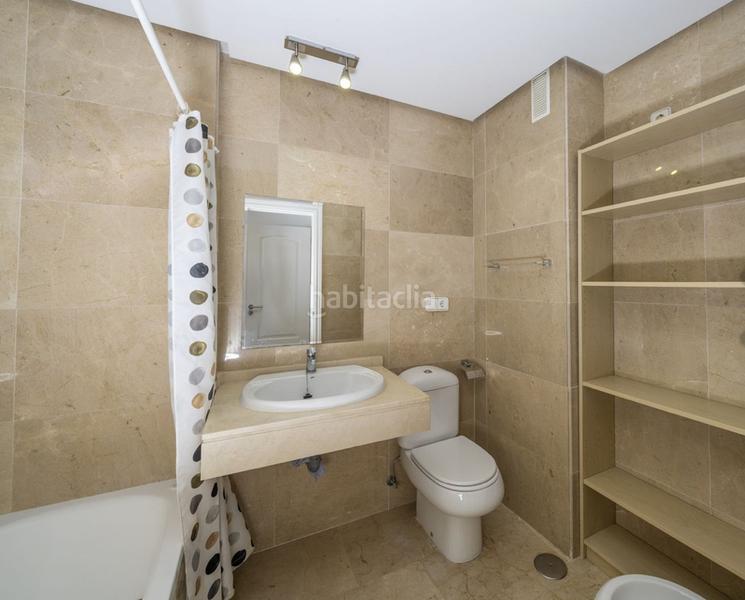 Foto f622c026-7636-49b1-a710-133c4cede664. Appartamento con camino parcheggio piscina in La Duquesa Manilva