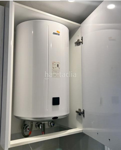 Foto 1a7b7e5c-ac68-47a2-8a59-60bf3fd5332a. Pis amb xemeneia piscina a Nueva Andalucía centro Marbella