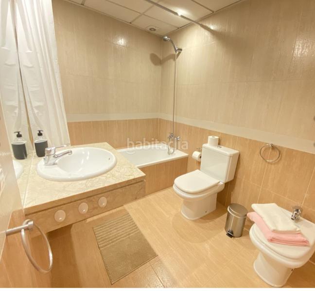 Foto c495c3df-2ffd-4d8c-a771-9f84c2d99d59. Pis amb xemeneia piscina a Nueva Andalucía centro Marbella