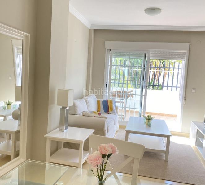 Foto f57a6d9c-b9f2-4e28-a7ae-0b316336935a. Pis amb xemeneia piscina a Nueva Andalucía centro Marbella