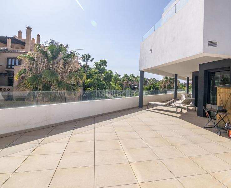 Foto 7125556b-f6e2-4fb3-9571-f3aed423950d. Appartamento con camino parcheggio piscina in Paraiso - Barronal Estepona