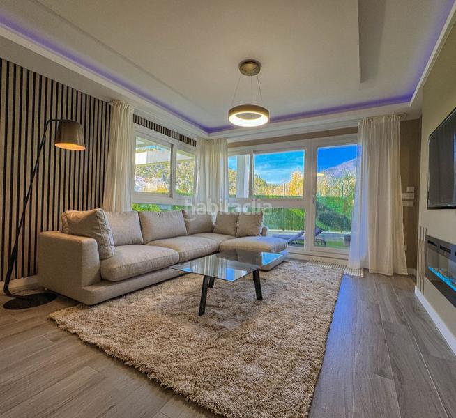 Foto e92877c0-a3bd-4b52-822e-108c2a141778. Appartamento con camino parcheggio piscina in Benahavís pueblo Benahavís