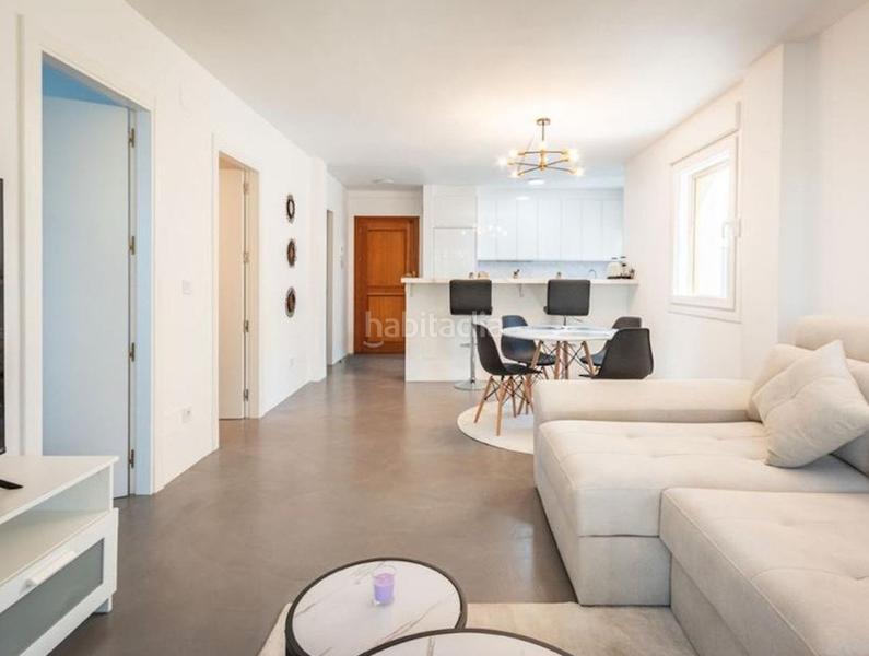 Foto 5c68cbe3-e153-4957-a1bc-9e32951f6e6a. Appartamento con camino parcheggio piscina in Nueva Andalucía centro Marbella