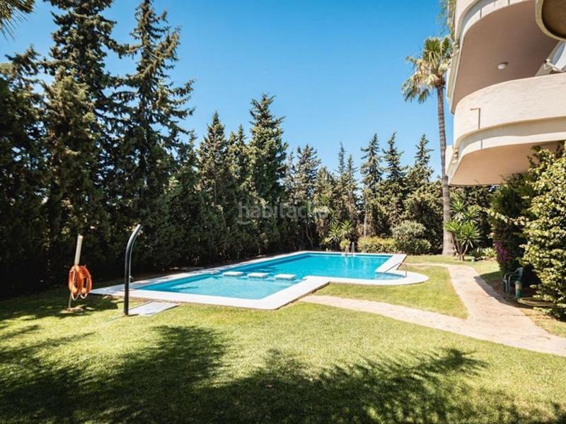 Foto 6a1577fe-a2b2-4535-98de-9e93f1afdd51. Appartamento con camino parcheggio piscina in Nueva Andalucía centro Marbella