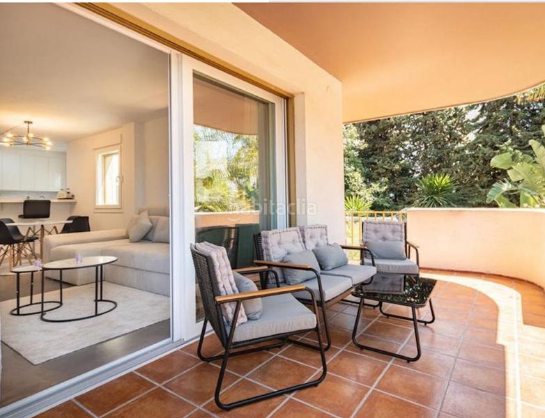 Foto b3cbd653-5074-4af3-a9a4-3295d34c1c90. Appartamento con camino parcheggio piscina in Nueva Andalucía centro Marbella