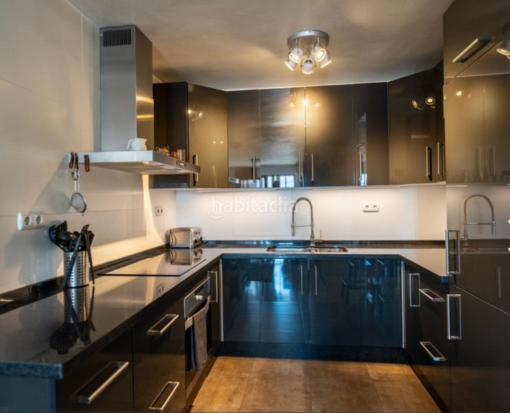 Foto a0501f13-4ccc-4f3e-80de-e79f2b00133f. Piso top location in – bright and private apartment with garage & views! en Fuengirola