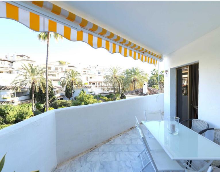 Foto 1fd64a47-68c9-4399-a258-4085fc3cec15. Appartamento con camino piscina in Romana Playa Marbella