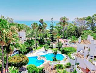 Flat in Romana Playa. Elviria