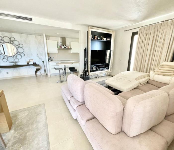 Foto 105eaf50-b847-4020-a1b1-a30e3d6d345e. Appartement avec cheminée parking piscine dans Alto de los Monteros Marbella