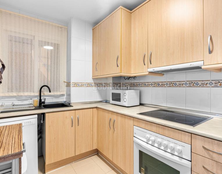 Foto f9841e9b-00ff-47f8-a8f4-34a1351eb3b1. Piso residencial don juan carvajal en Las Gaviotas - Carvajal Fuengirola