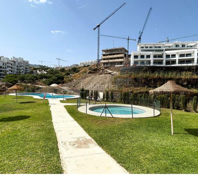 Foto a270f555-4f1b-4eb8-ac40-0b497692d01d. Appartamento con camino piscina in Las Gaviotas - Carvajal Fuengirola