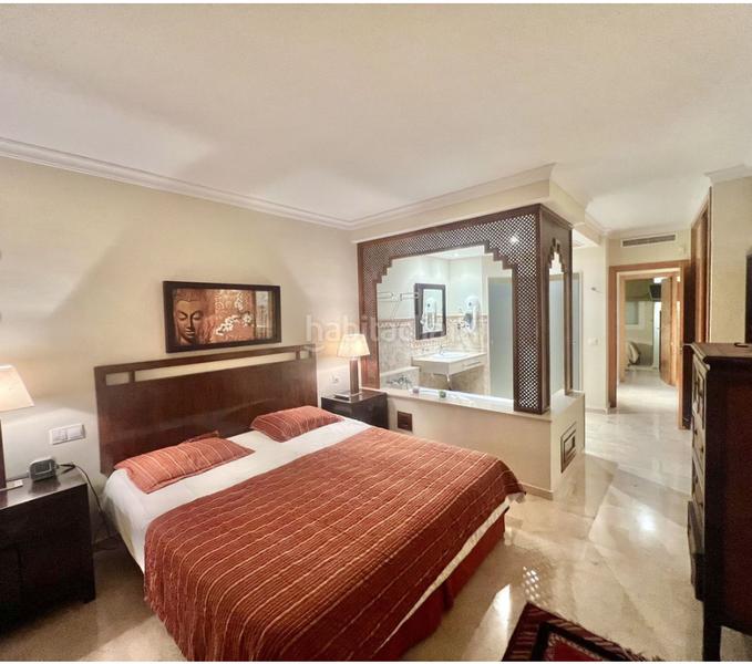 Foto aa988182-aafb-421e-92d2-370a9a4065ff. Pis amb xemeneia aparcament piscina a El Faro de Calaburra - Chaparral Mijas