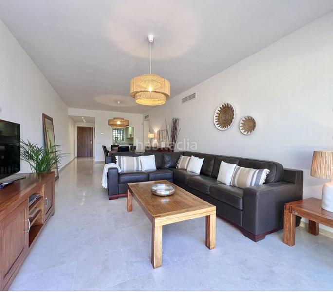 Foto b2354546-5b4a-40ed-bee2-b4cb77c9f513. Appartamento con camino piscina in Paraiso - Barronal Estepona