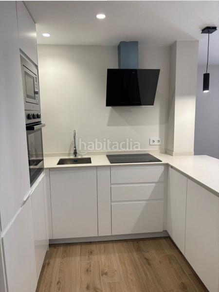 Foto dc78ba34-c82d-453c-a7e5-c186b119bda0. Appartamento con camino in Playa Bajadilla - Puertos Marbella