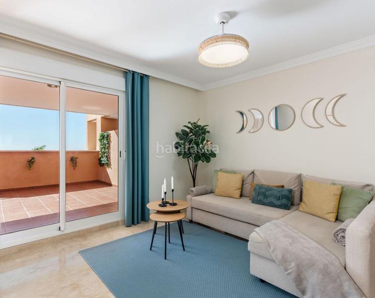 Foto c4bb2823-4ace-4c69-9ab7-5392e00ec144. Piso apartamento en planta media en venta – playa en Casares
