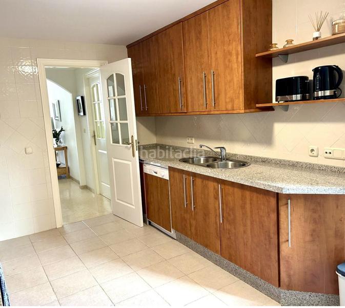 Foto 40a85329-0aa7-45d0-8c4b-b711ef1626c6. Flat with fireplace parking pool in Elviria Marbella