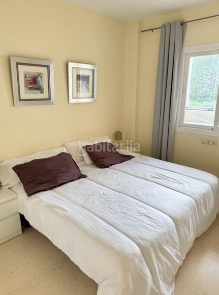 Foto 5b9a3936-1f07-48fc-b331-e63d9314f7b2. Flat with fireplace parking pool in Elviria Marbella