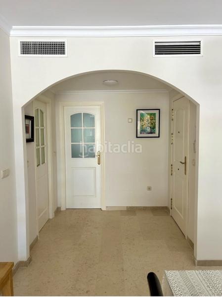 Foto 7f42837a-0415-4658-9b7e-ca0e711e8d91. Flat with fireplace parking pool in Elviria Marbella