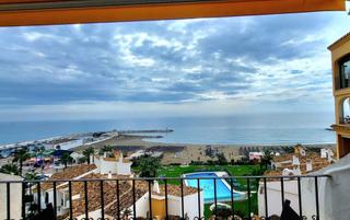 Piso en Cabopino - Artola. Fantastic modern studio with frontal views of the sea and the ma