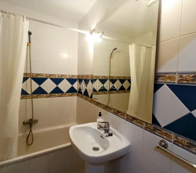 Foto af7fc6ae-d937-478f-8c12-ec8b9cde1788. Piso charming top-floor apartment with balcony and solarium en Fuengirola