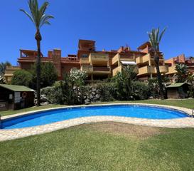 Piso en Hacienda Las Chapas. Elviria