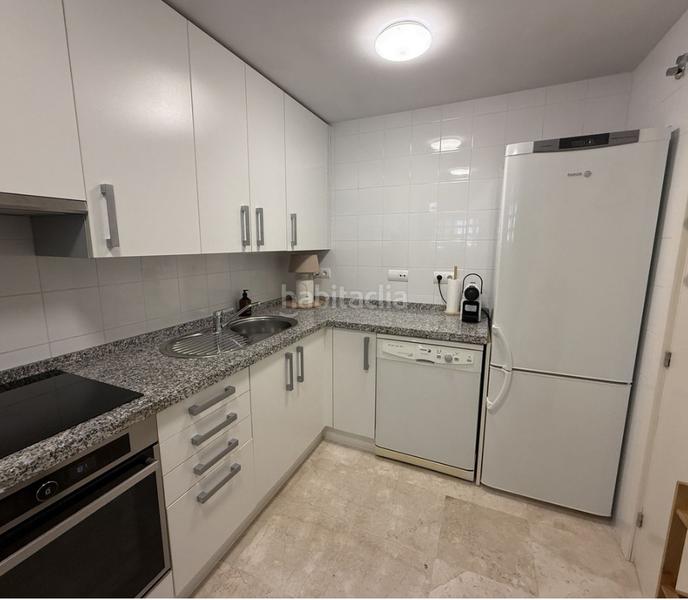 Foto 4f410350-7e30-4176-8e0d-1c7673f30270. Appartamento con camino parcheggio piscina in Cabopino - Artola Marbella