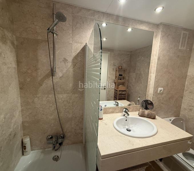 Foto 8e203610-d773-47fd-89af-926cdb17a2f0. Appartamento con camino parcheggio piscina in Cabopino - Artola Marbella