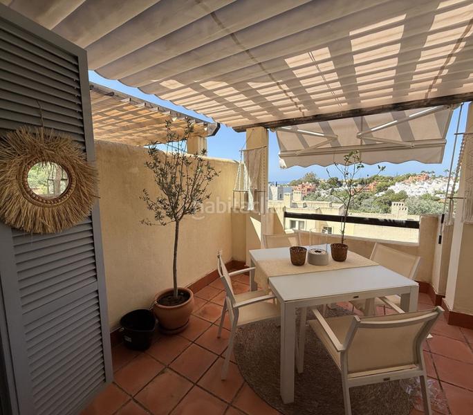 Foto ba308455-692b-4cc5-943b-30cf56e4d254. Appartamento con camino parcheggio piscina in Cabopino - Artola Marbella