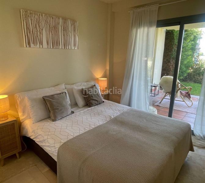 Foto eb3ef46d-a1f4-4a6a-8c34-0332592a77b5. Appartamento con camino parcheggio piscina in Cabopino - Artola Marbella