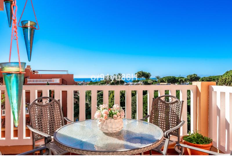 Foto efb9684b-eab9-43c3-a050-acf64da22587. Piso Hacienda Las Chapas en Hacienda Las Chapas Marbella